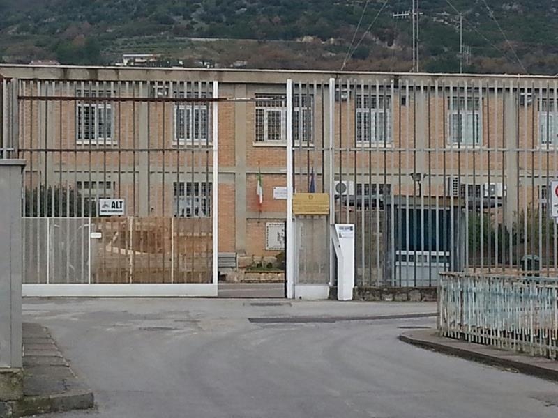 Psi e Fgs al carcere di Fuori: solidarietà e proposte