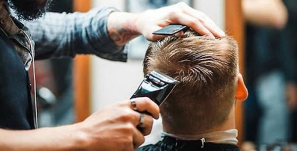 Zona rossa: barbieri e parrucchieri sul piede di guerra