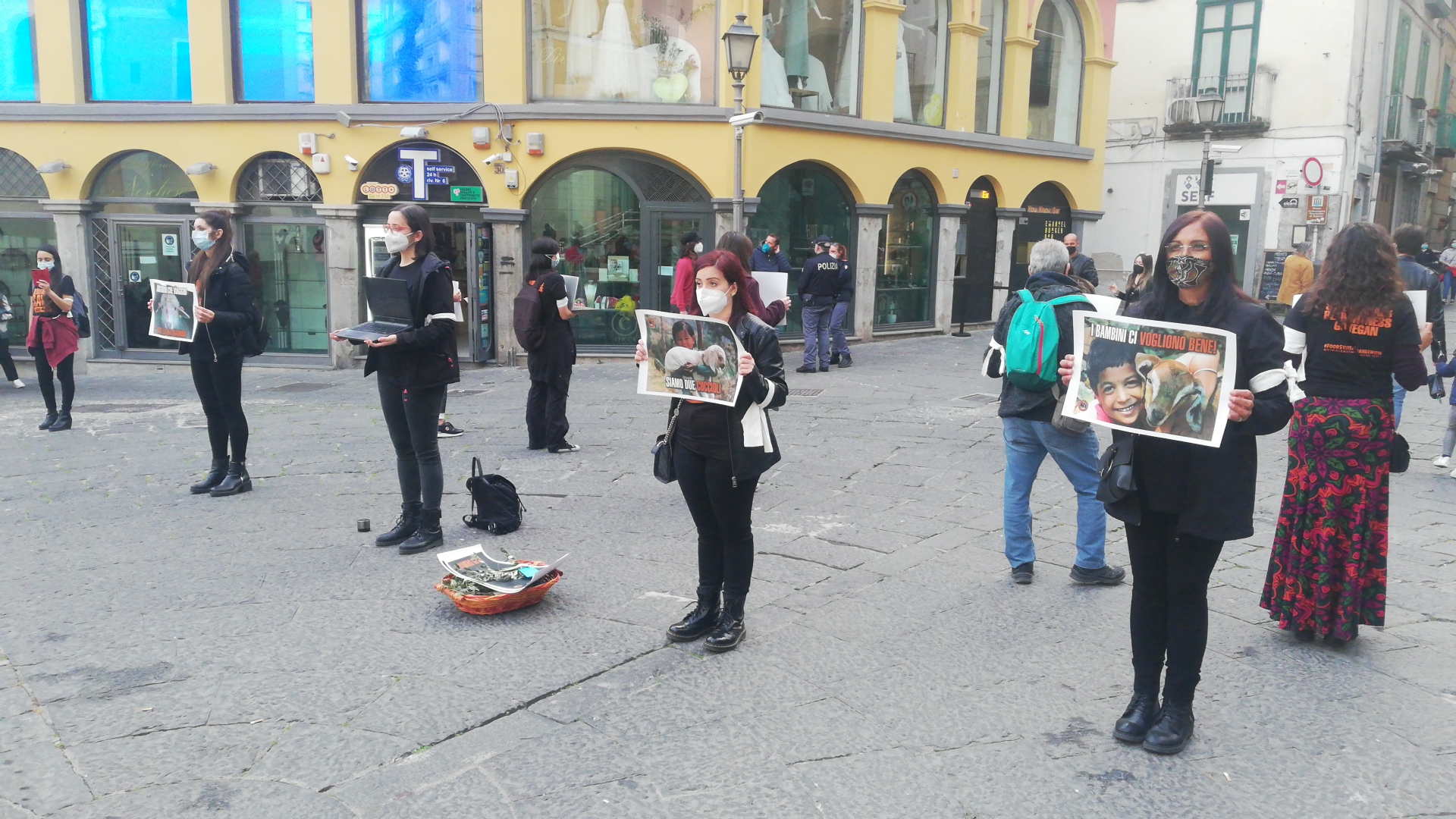 Salerno Animal Save scende in piazza