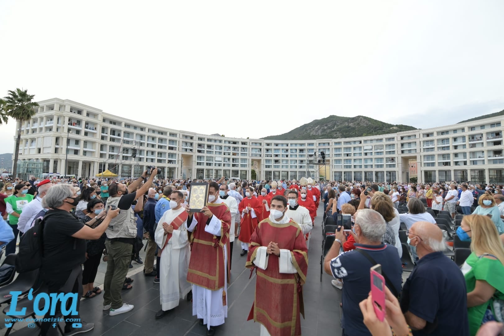 Salerno festeggia San Matteo: 5000 fedeli a Piazza della Libertà