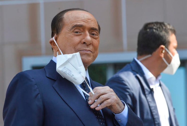 Quirinale, Berlusconi rinuncia alla candidatura