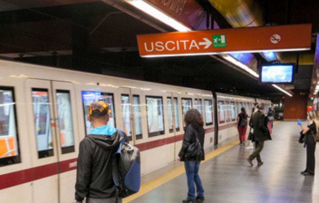 “Attenti agli zingari”, l’annuncio degli altoparlanti della metro